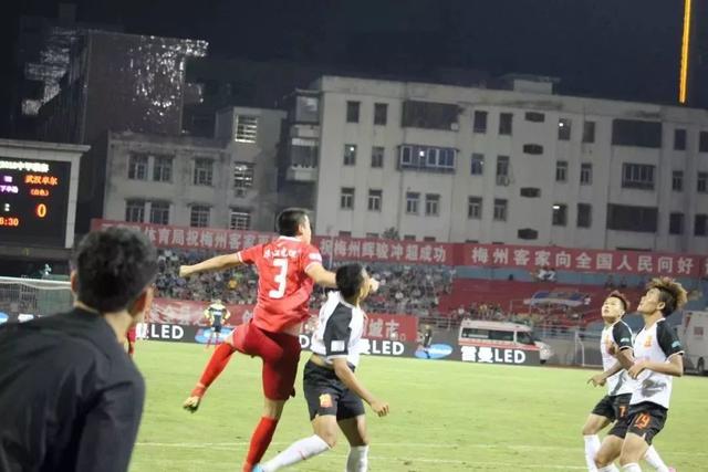  马赛主场激战尼斯握手言和各取一分