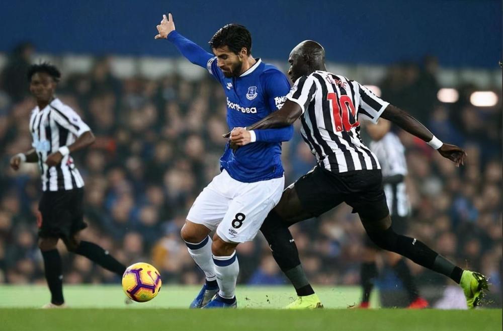  纽卡斯尔联客场力克西汉姆联逼近欧战区